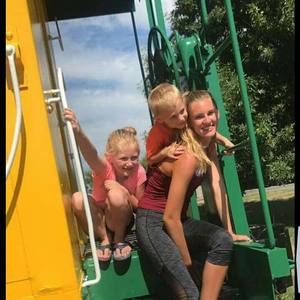 Meet your Posher, Emily